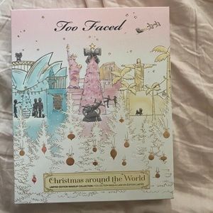 TOO FACED CHRISTMAS AROUND THE WORLD EYESHADOW PALLETTES